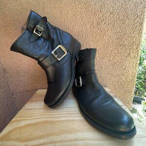 Frye Vicky Engineer 6 inch black 100% leather buckle moto boots ankle booties